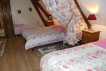 ベッドアンドブレックファースト Chambres D Hôtes La Grand Maison