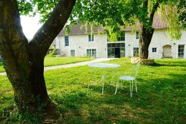 مبيت وإفطار Chambres D'hôtes Béred Vuillemin