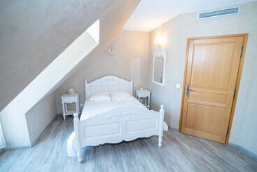 ベッドアンドブレックファースト Domaine D Auxonnettes Chambres D Hôtes Et Gîtes