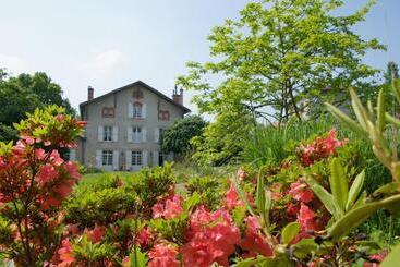 ベッドアンドブレックファースト Le Clos De La Muse