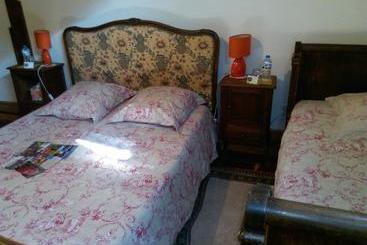 تختخواب و صبحانه Le Val Du Roy