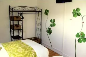 تختخواب و صبحانه Auberge An Douar