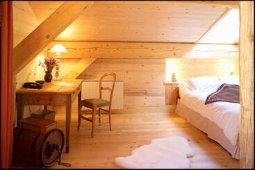 Hotel La Ferme Du Chozal, Chalet De Tradition