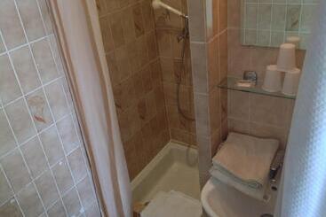 ホテル Hôtel Restaurant Zum Schnogaloch