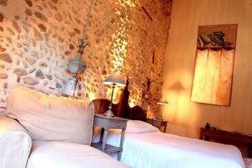 Hotel Logis Chateau De Beauregard