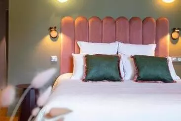 هتل Auberge Pom'poire