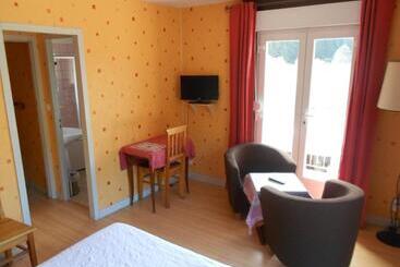 فندق Hôtel L'orée Du Bois