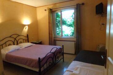 Hotelli Le Relais De La Rn7