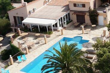 Villa Nais B&b