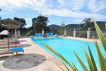 Villa Nais B&b
