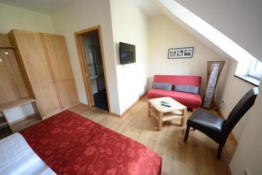 酒店 Juffer Flair Restaurant Gästehaus