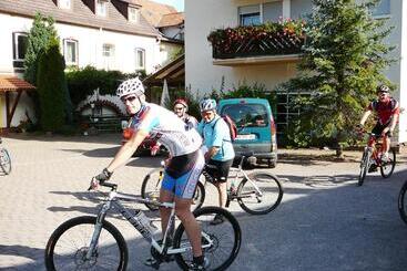 בית מלון כפרי Zum Ochsen