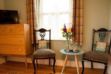 Ceo Mara Croft B&b & 2 Luxury Cabins