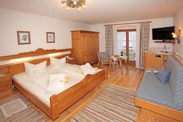 Hotel Alpenhof Krün