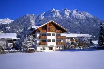 Hotel Alpenhof Krün