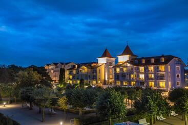 Hotel Kleine Strandburg   Adults Only