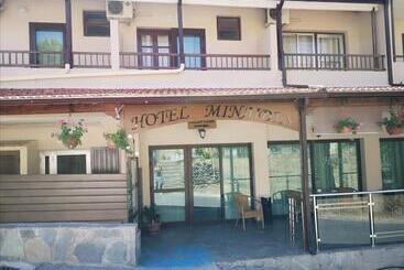 Szálloda Minaides