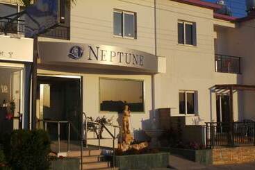 Neptune Hotel Apartments Paphos
