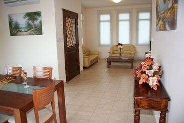 Apartaments turístics Vineland Perigiali Villa