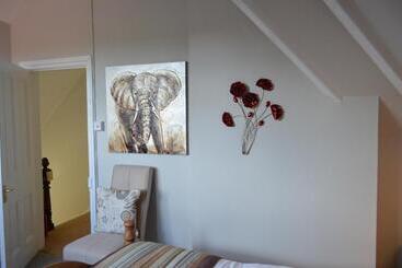 Bed and Breakfast Foy House