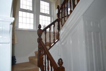 Bed and Breakfast Foy House