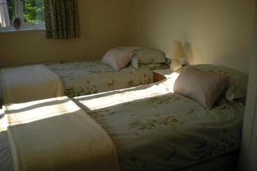 민박 Hillside Cottage