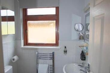 민박 Springburn Farmhouse