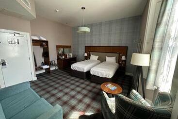 Hotel The Guildhall And Linen Exchange Wetherspoon