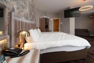 ホテル The Saxon Crown Wetherspoon