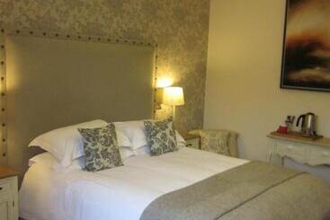 Hotel The Tytherleigh Arms