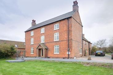 צימר Blackgreaves Farmhouse