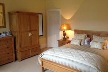 צימר Buccleuch Guest House