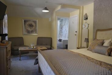 Bed and Breakfast Coedyfron