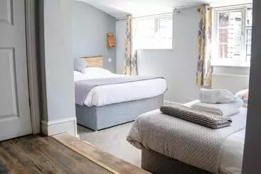 Mullions 51 B&b