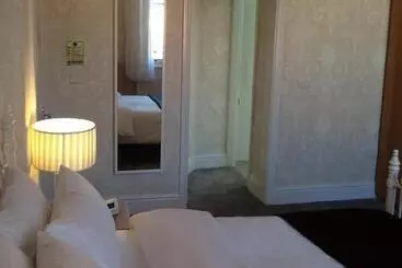 Bed and Breakfast Haversham House  Adults Only