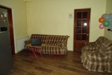 هاستل Guest House Batumi Globus