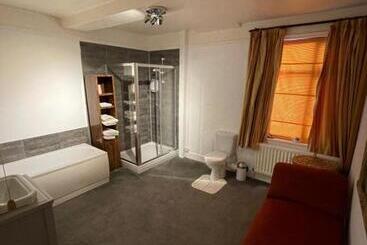 Отель Abbey Farm Bed And Breakfast