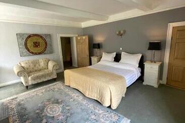 Hotel Abbey Farm Bed And Breakfast