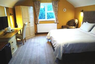 The Laurels Bed & Breakfast Lodge