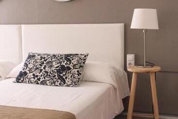 7 Moons Bed & Breakfast