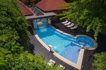 هتل Amonite Apart & Spa