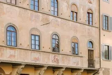 هتل آپارتمان The Sonetto Hotel Piazza Santa Croce, Sonder By Marriott Bonvoy