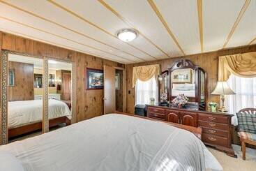 بيت ريفى Classic Country Retreat In Ronda On 5 Acres!