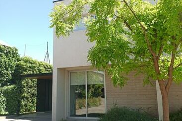 Pension Moderna Casa Con Estilo En Chacras