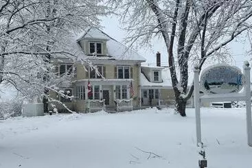 Aamiaismajoitus (B&B) Mad River Inn