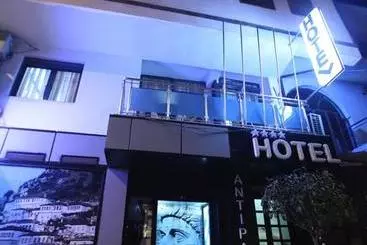 Hotel Antipatrea
