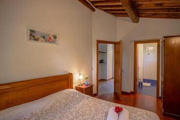 호텔 B&b La Torre   Fattoria Di Larniano