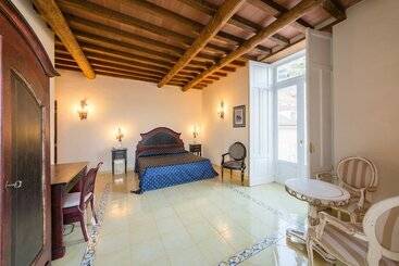 Отель Villa Isabella