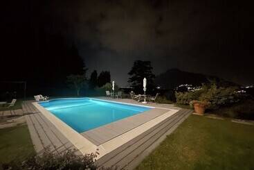 هتل Montebello Lake