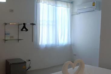 Chaweng Best Hotel And Hostel Samui